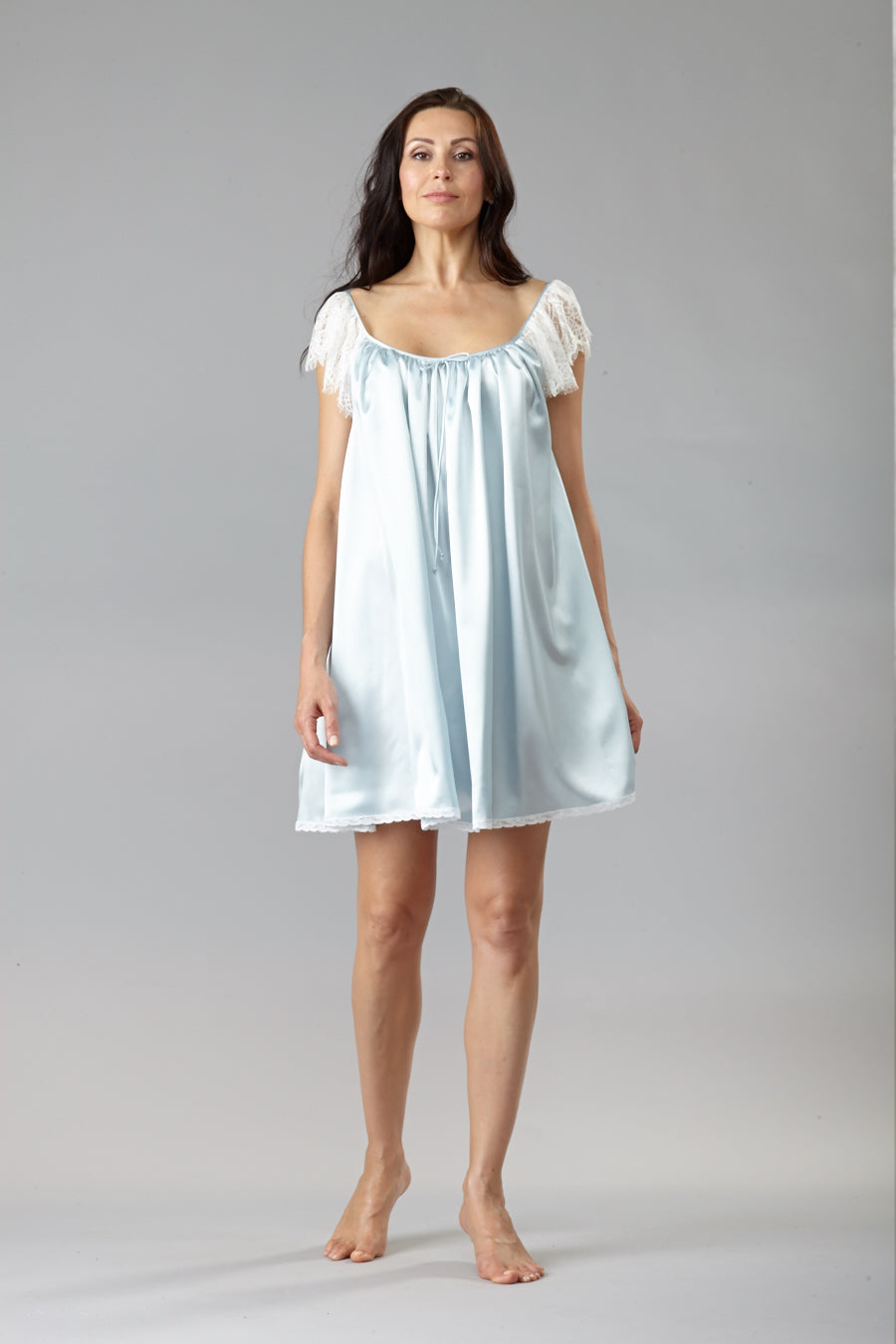 9558 Short nightgown with lace sleeves – Priamo Enterprises Inc