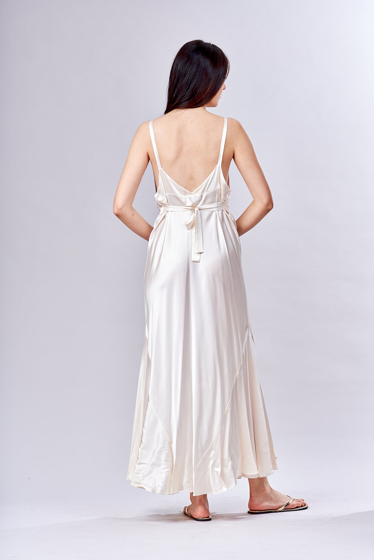 9509 Elegant biais cut nightgown