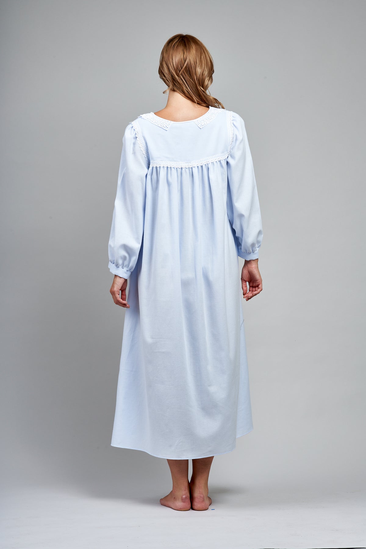 9013 Flannel Long gown with lace collar