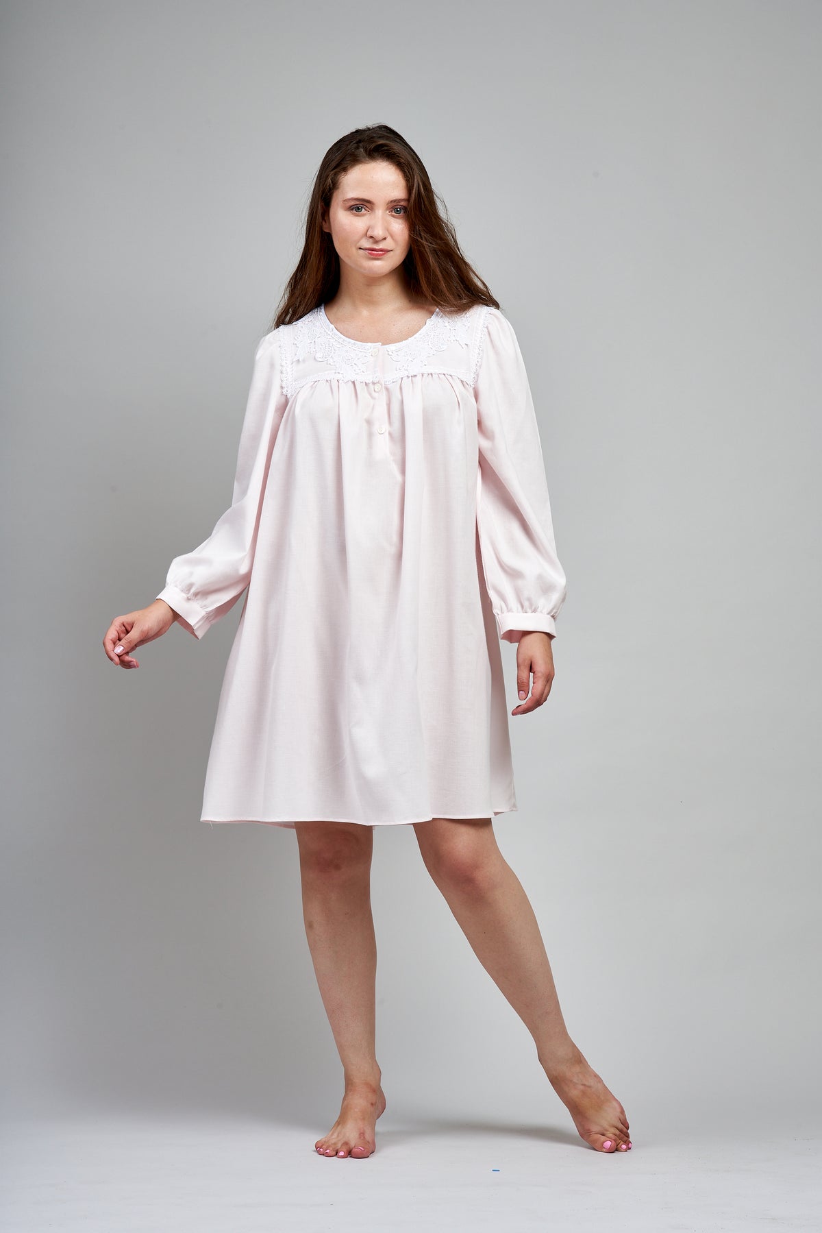 9012 Flannel Short gown with lace collar