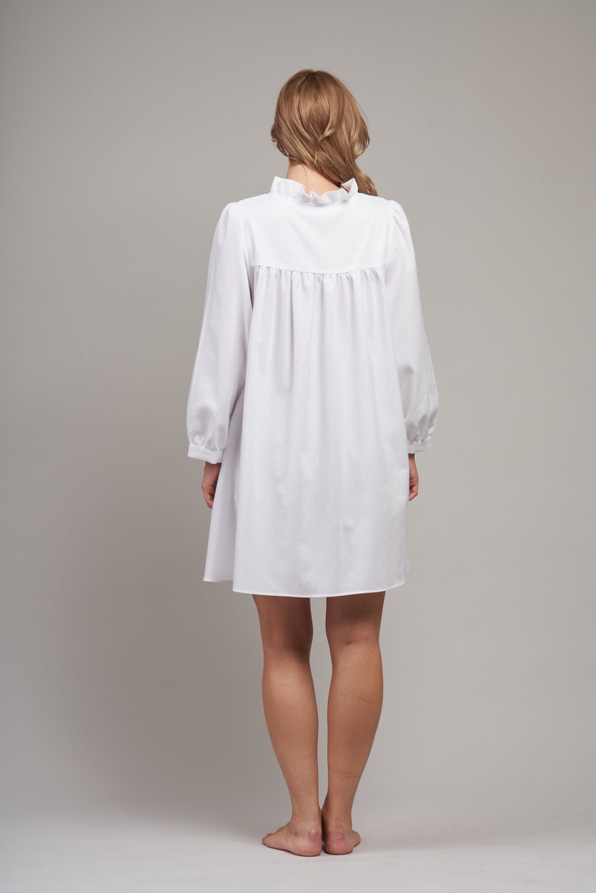 9014  Short gown with ruffle neckline