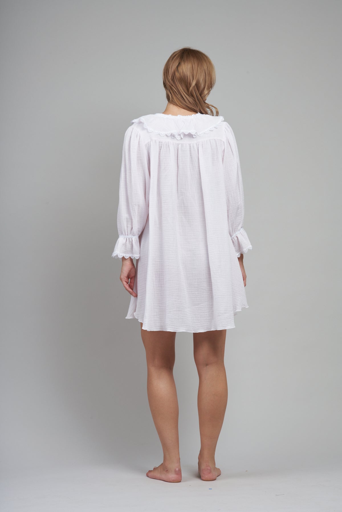 3012 -  Short Poet nightshirt