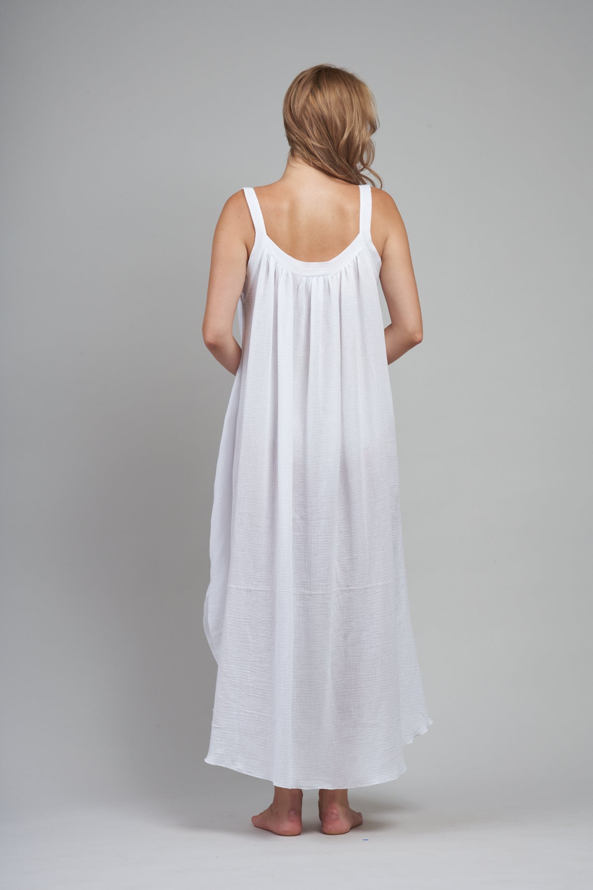 3064 - Long gown with straps