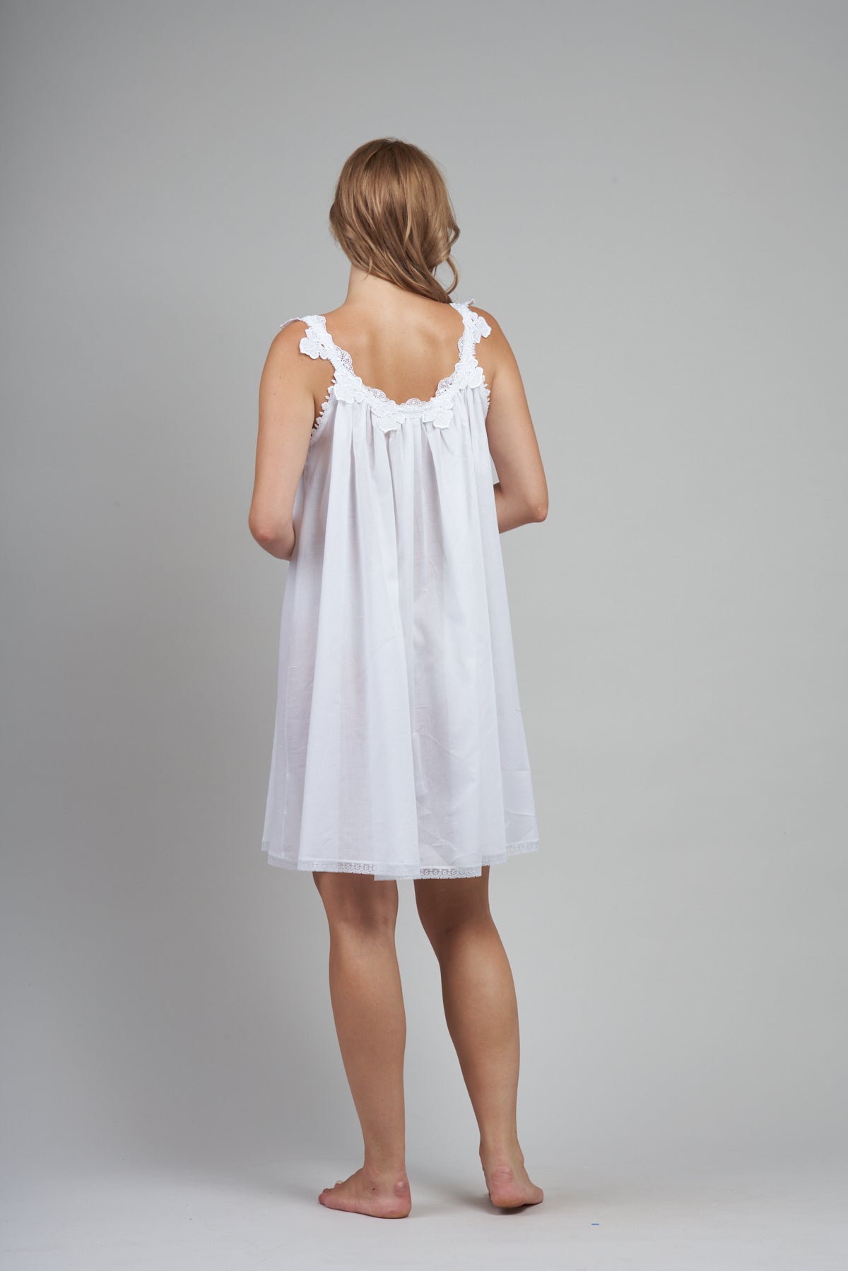 901 -  Short gown with flower sh. straps- Newly joined the Classics !