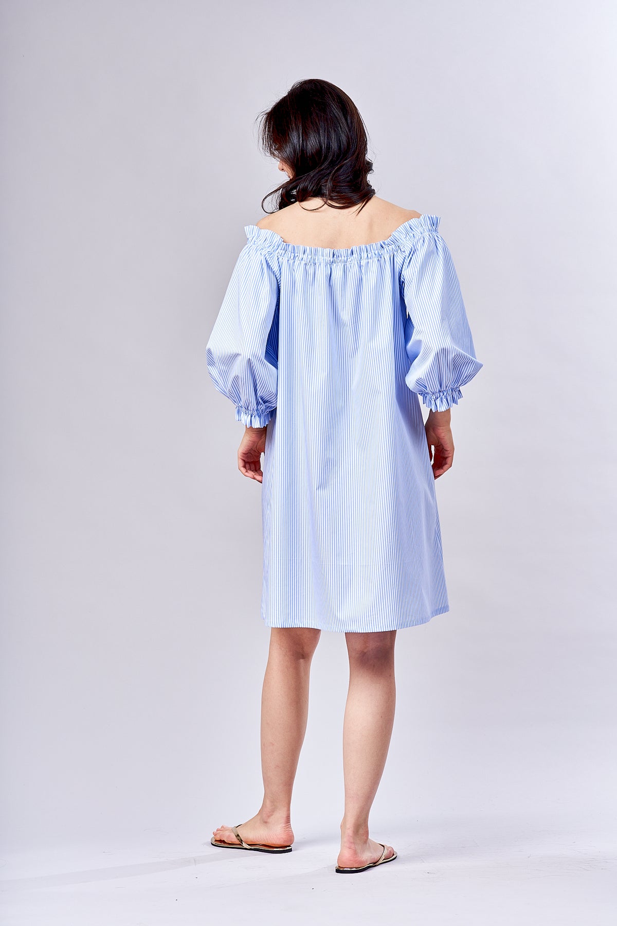 7020 -Short gown/ 7021 Long gown with puffed sleeves- NEW