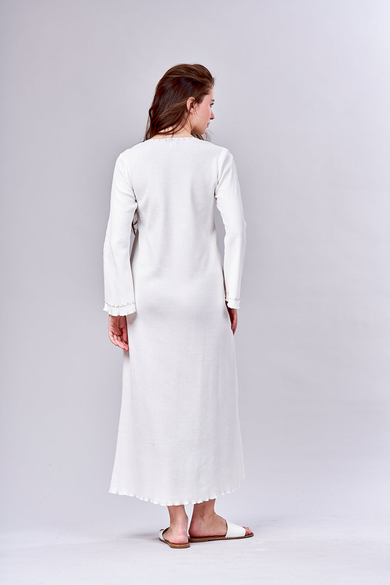 8502 Long gown with long sleeves