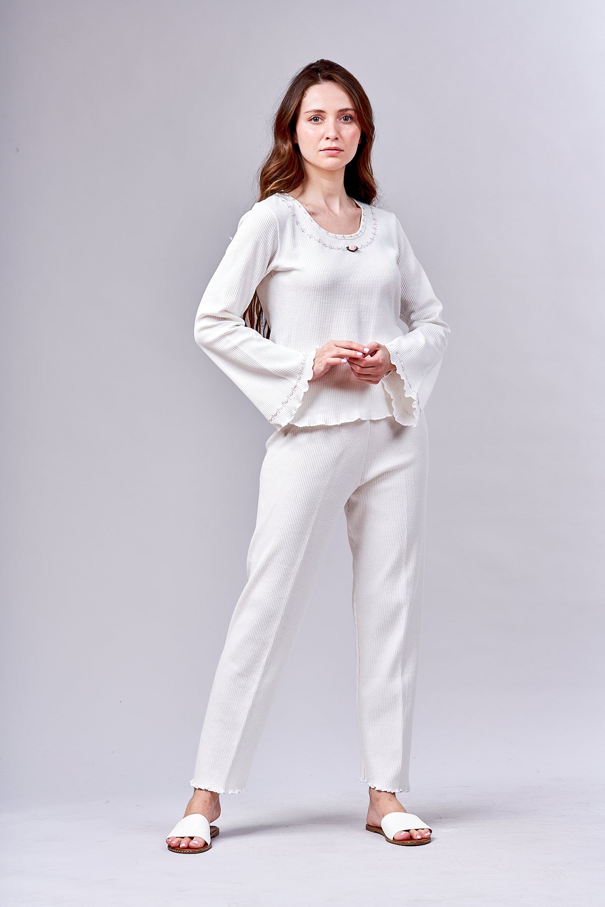 8503 Pyjamas with long sleeves