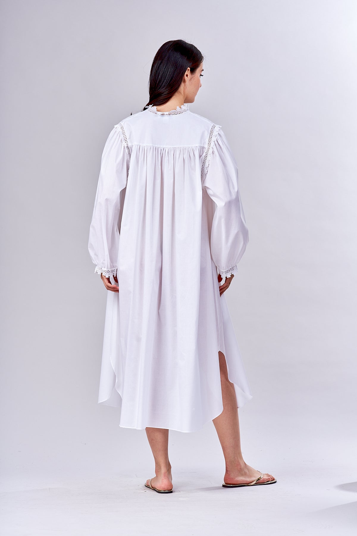 173 - Long gown with long sleeves