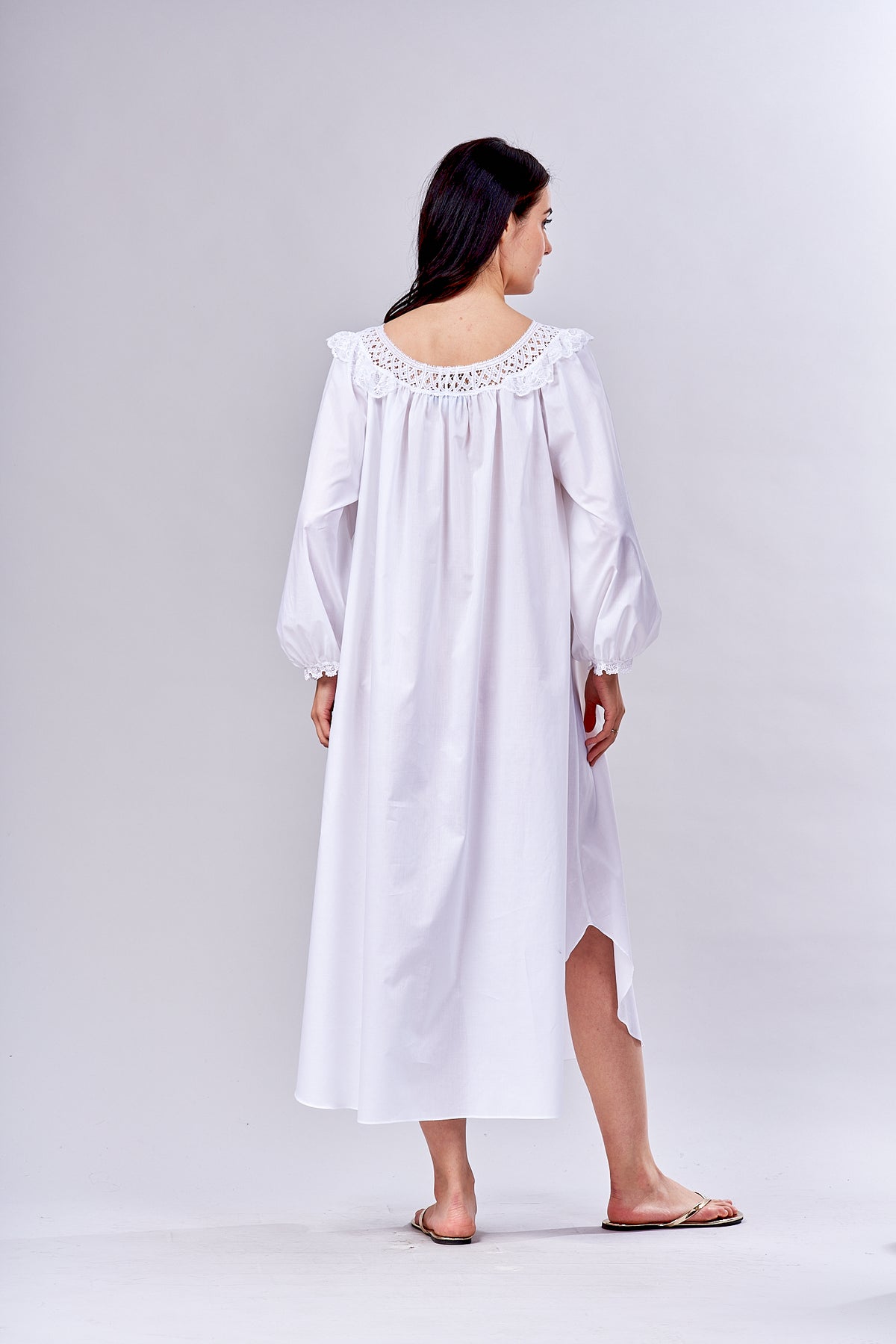 1205 - Long nightshirt with lace yoke