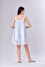 1517 - Short gown