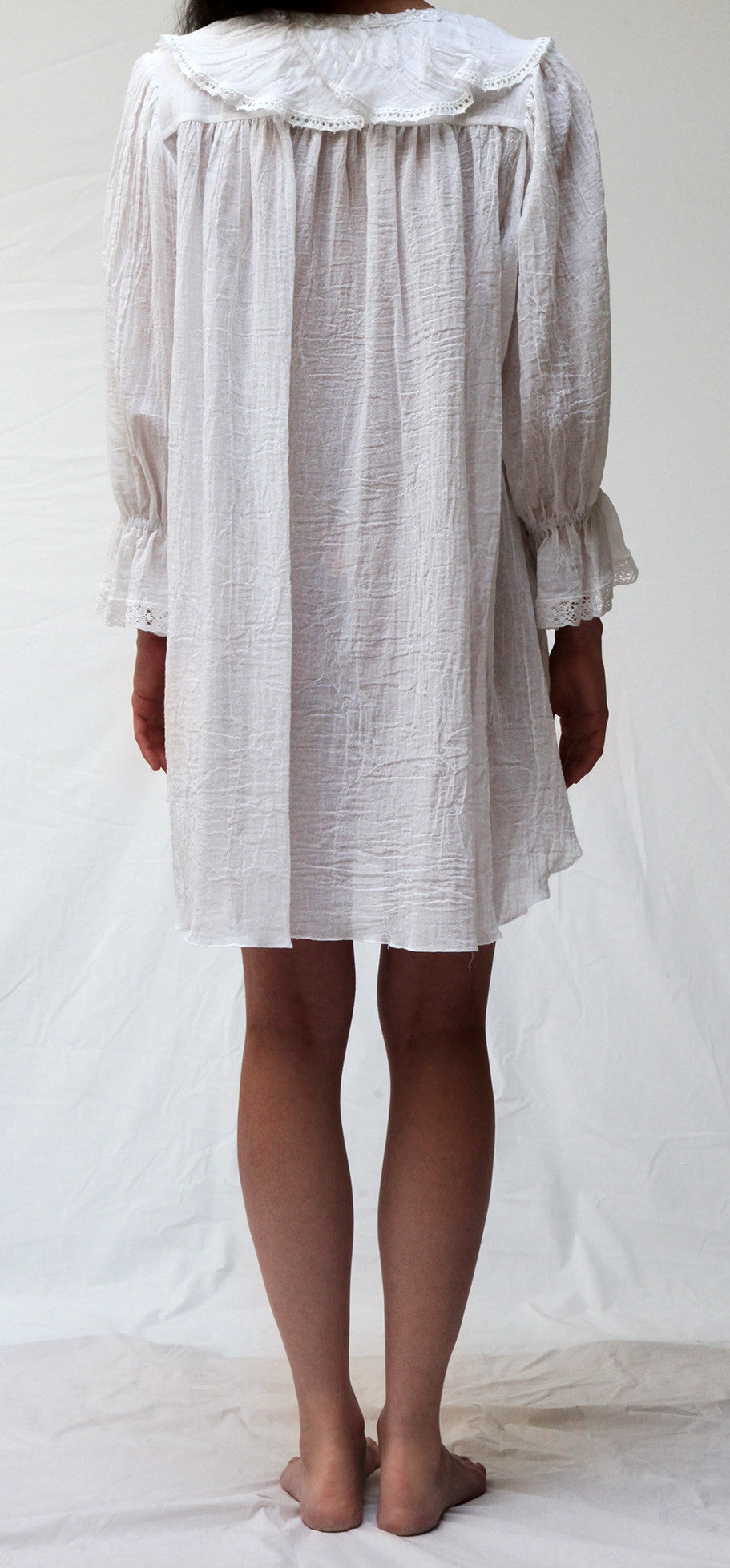 3012 -  Short Poet nightshirt