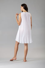 3000 - Short sleeveless Gown