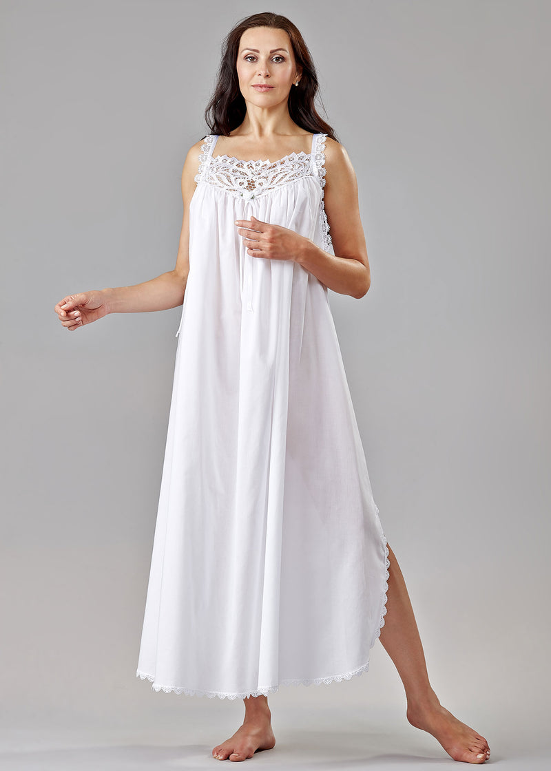 1204 - Long gown with lace yoke