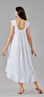 3005 - Adorable long gown with cap sleeves