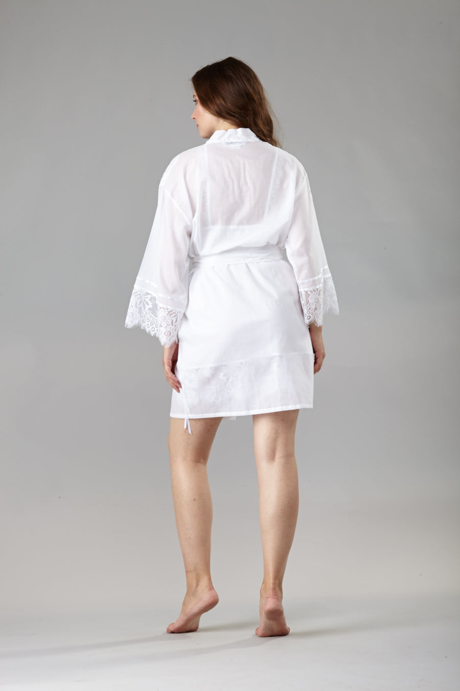 1521 - Short / 1522 Long: Kimono with lace